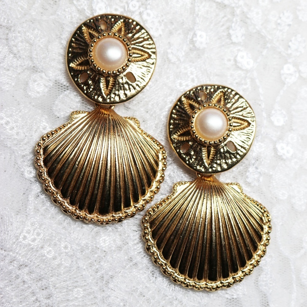 1992 KENNETH JAY LANE for AVON Royal Sea Earrings